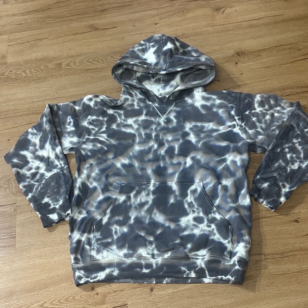 Lululemon hoodie size 8